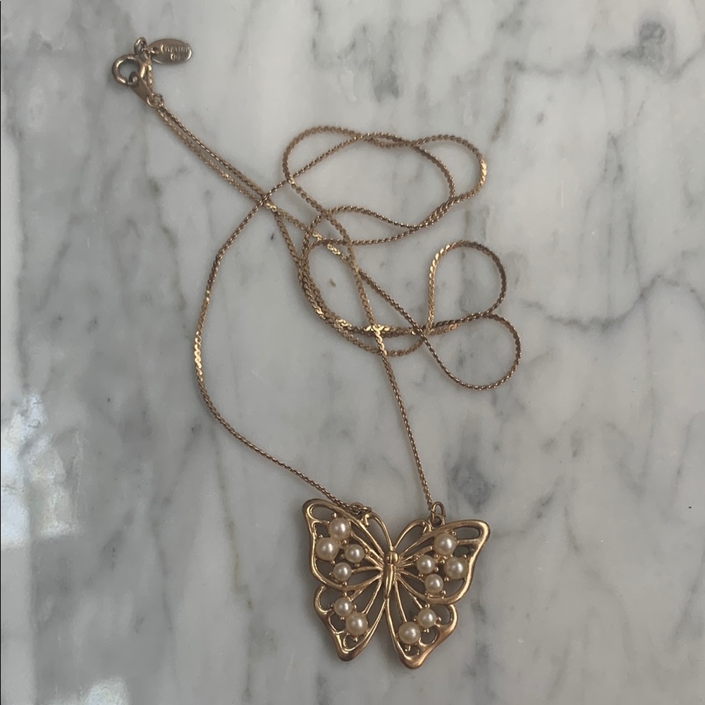 Vintage Citation Elegant Gold Tone and Pearl Butterfly Pendant Necklace